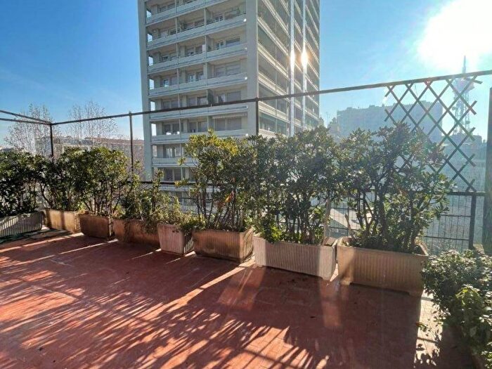 Appartamento trilocale in affitto in Via Trebazio, Sempione, Milano