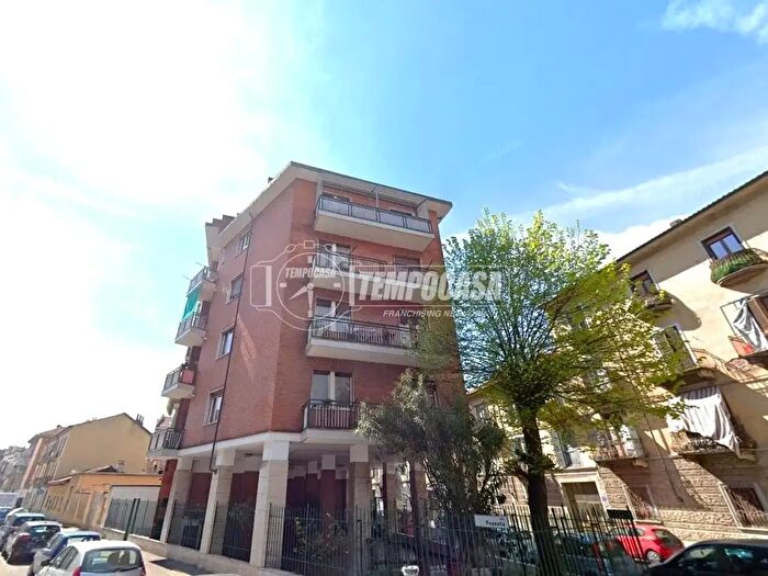 Appartamento quadrilocale in vendita in Via Antonio Banfo, Torino