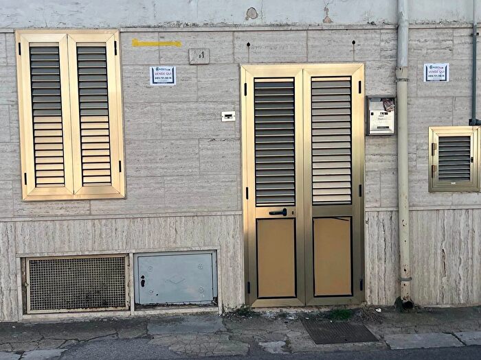 Appartamento bilocale in vendita in Via Regina Elena TalsanoS Donato Taranto Taranto, Taranto