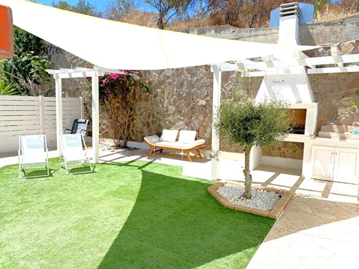 Casa trilocale in vendita in Via Parigi, Villasimius