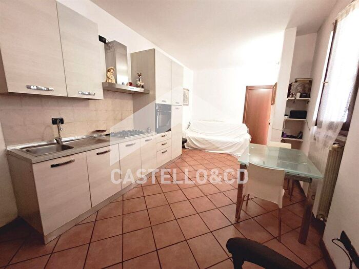 Appartamento bilocale in vendita in Via Circonvallazione, Desenzano Del Garda