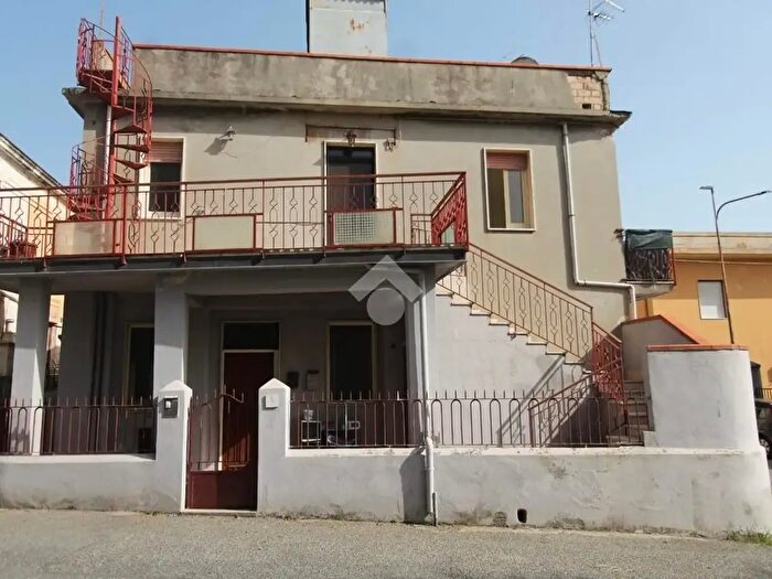 Appartamento con 6 locali in vendita in Via Sant'Angelo, Campo Calabro