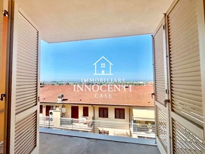 Appartamento con 5 locali in vendita in Aurelia Ovest, Massa