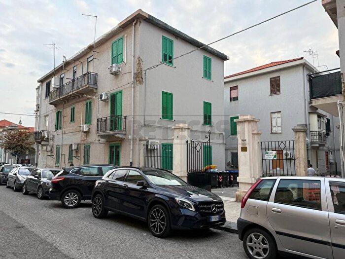 Appartamento bilocale in affitto in Via Lombardia, Quartiere Americano, Messina