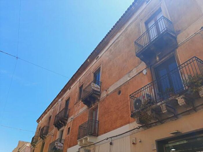 Appartamento con 6 locali in vendita in Corso Italia, Giarre