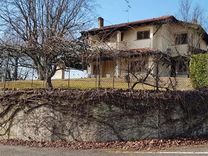 Casa in vendita in Frazione Castiglione a, Asti