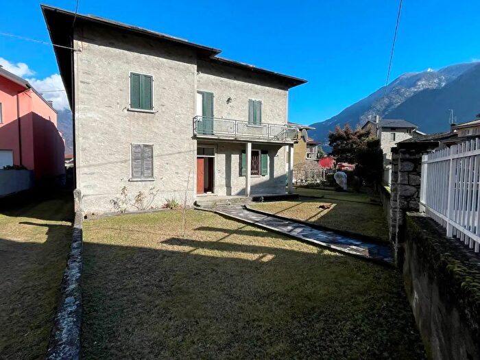 Appartamento con 5 locali in vendita in Via Guglielmo Marconi, Ardenno