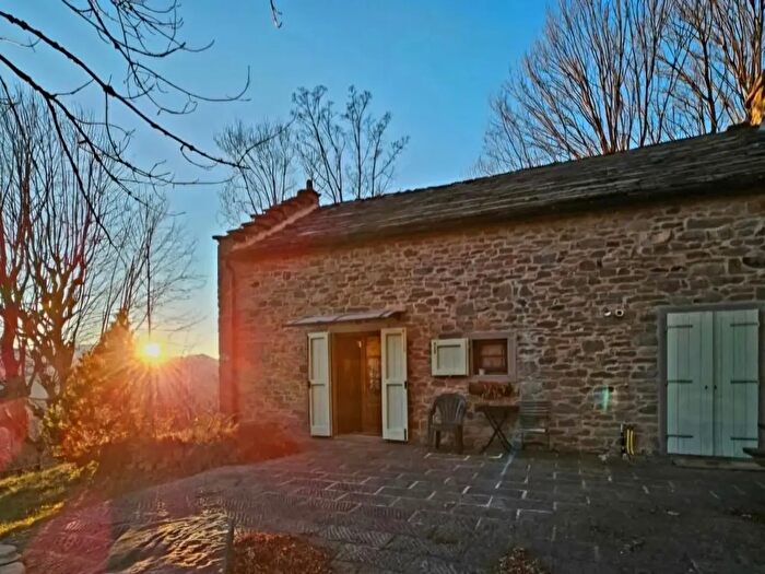 Casa con 5 locali in vendita in Ersurone, Fiumalbo