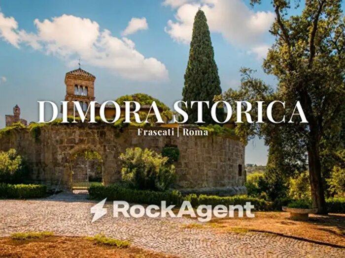 Casa con 6 locali in vendita in Via di Salè, Frascati