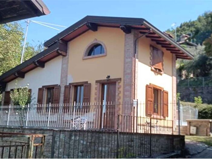 Casa trilocale in affitto in Strada provinciale di Scurano, Ariolla, Neviano degli Arduini