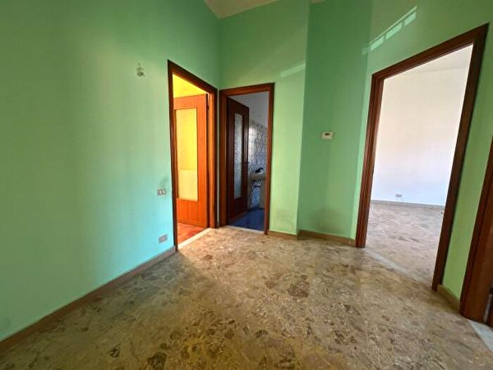 Appartamento trilocale in vendita in Via Goffredo Mameli, Taggia