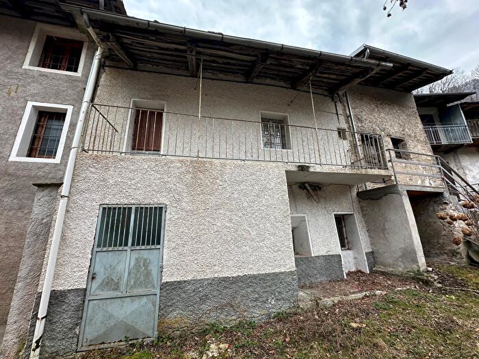 Casa trilocale in vendita in Borgata Chiot, Sampeyre