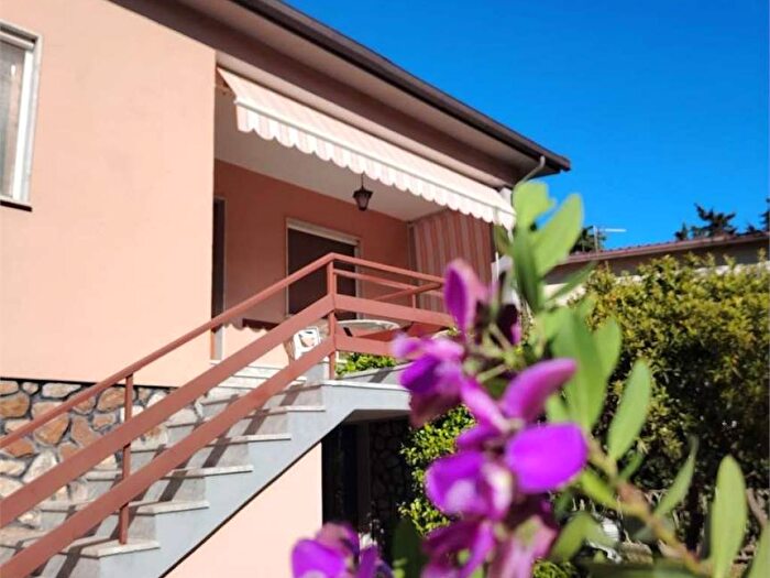 Casa con 6 locali in affitto in Viale Europa, Porto Azzurro