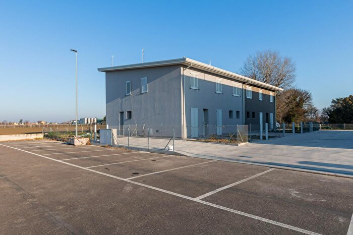 Casa quadrilocale in vendita in Via Toscanini, SantAgata Sul Santerno