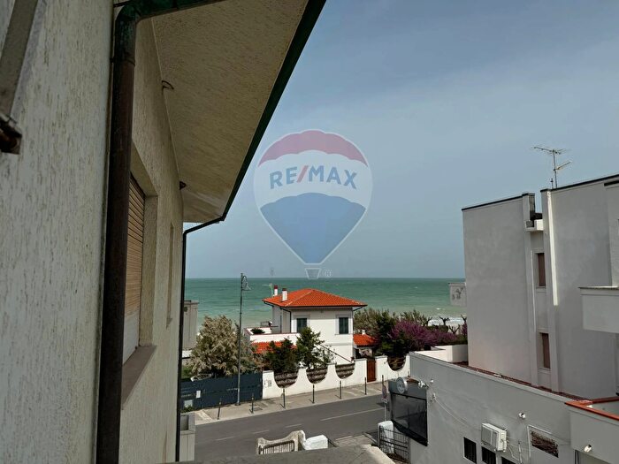 Appartamento trilocale in vendita in Via Lungomare, Fossacesia