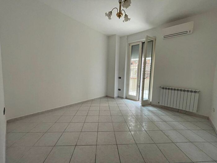 Appartamento bilocale in affitto in Via Vincenzo Guerriero, Tredici, Caserta