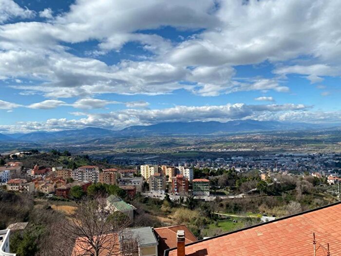 Appartamento con 5 locali in affitto in Via Silvino Olivieri, Chieti Città, Chieti