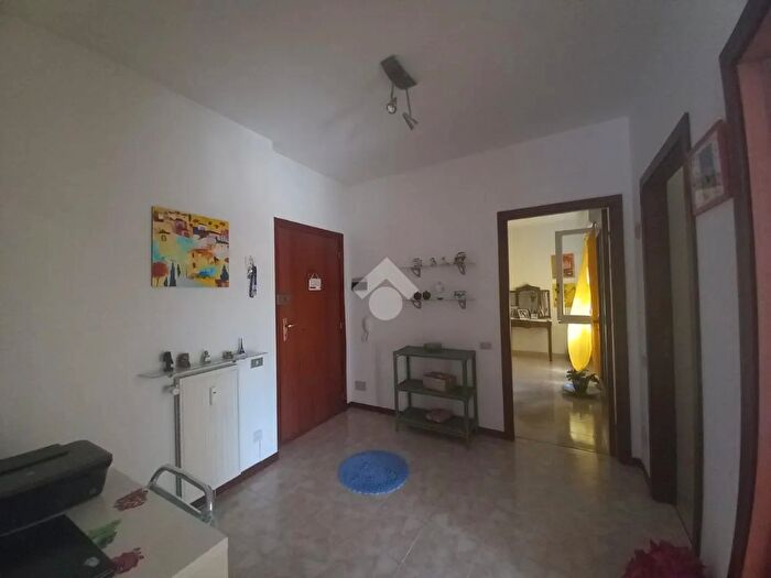 Appartamento con 5 locali in vendita in Via Angelo Grilli, Borzonasca