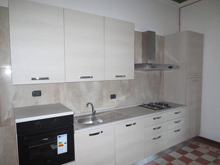 Appartamento trilocale in affitto in Piazzale Gabrio Piola, Città Studi, Milano