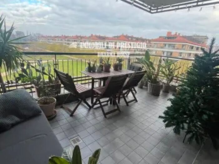 Appartamento trilocale in affitto in Viale Liguria, Milano