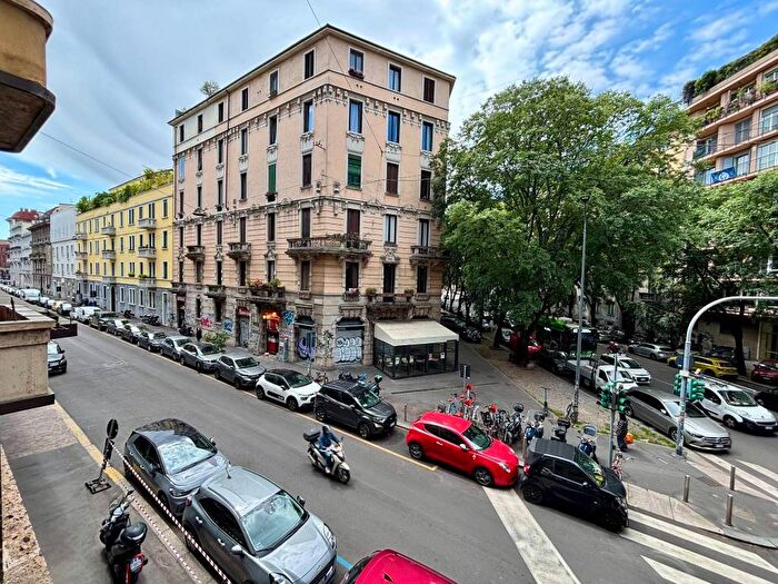 Appartamento quadrilocale in affitto in Via Bartolomeo Eustachi, Morgagni, Milano