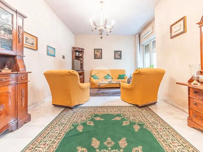 Appartamento quadrilocale in vendita in Via Achille Loria, Roma