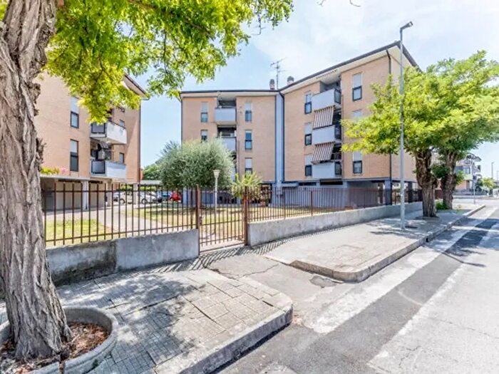 Appartamento quadrilocale in vendita in Via Guglielmo Marconi, Pontinia
