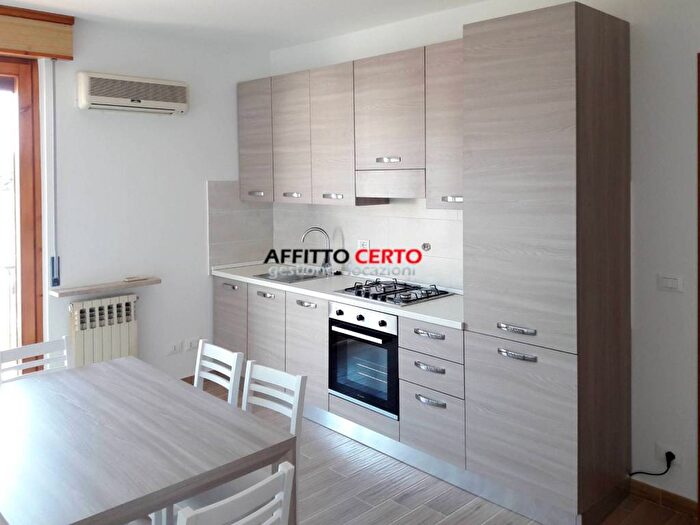 Appartamento bilocale in affitto in Piazza Mendini, Centro, Trevenzuolo