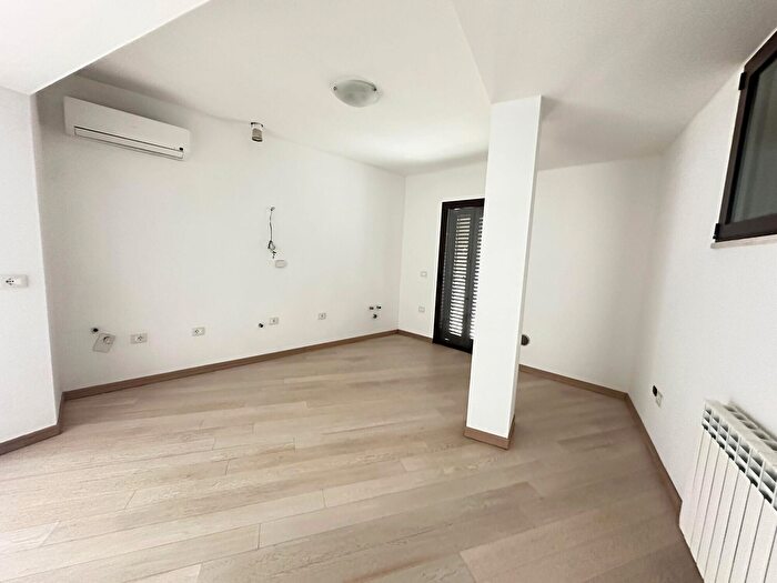 Appartamento trilocale in vendita in Viale di Trastevere, Roma