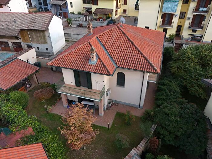 Casa quadrilocale in vendita in Gambolo'