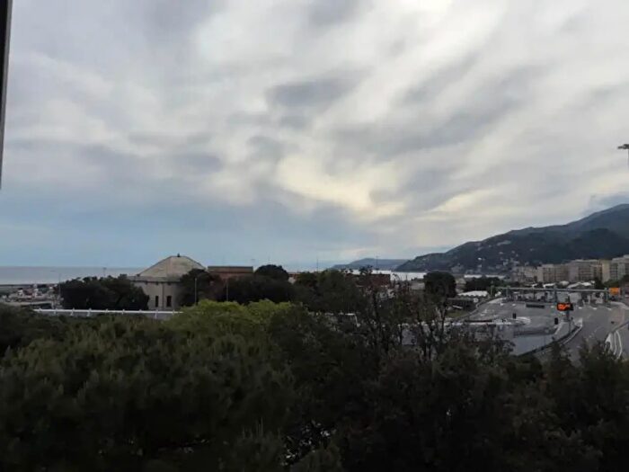 Appartamento trilocale in vendita in Via Giacomo Filippo Porrata, Genova