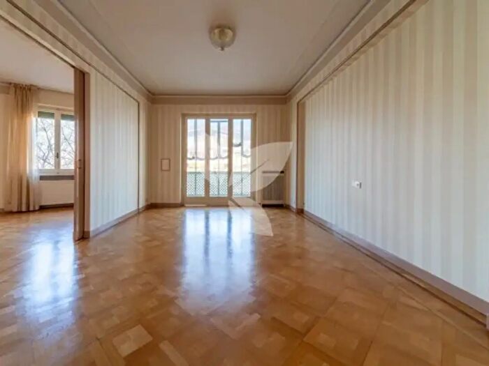 Appartamento con 5 locali in vendita in Viale Paolo Toschi, Parma