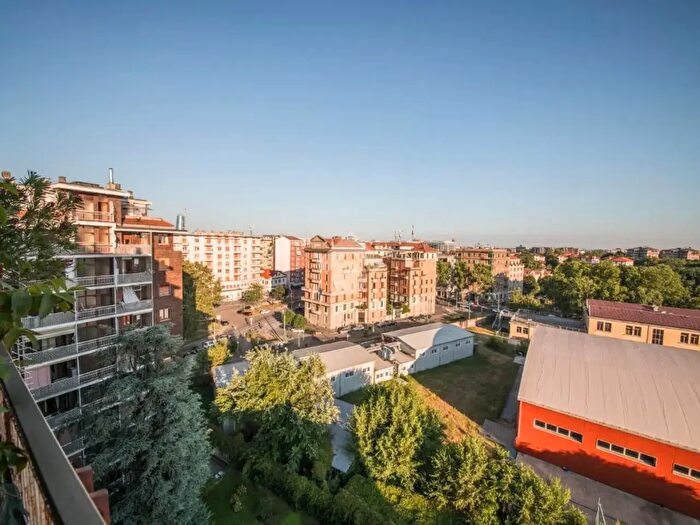 Appartamento con 7 locali in vendita in Via Gian Carlo Castelbarco, Milano