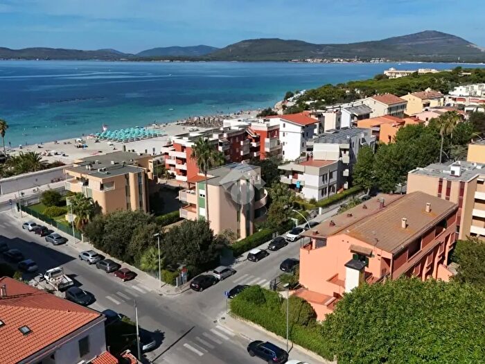 Appartamento con 5 locali in vendita in Via Malta, Alghero