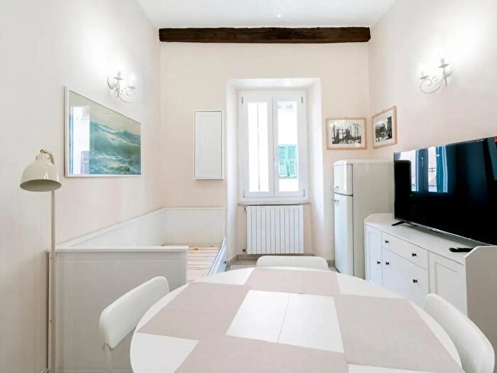 Appartamento quadrilocale in vendita in Massa