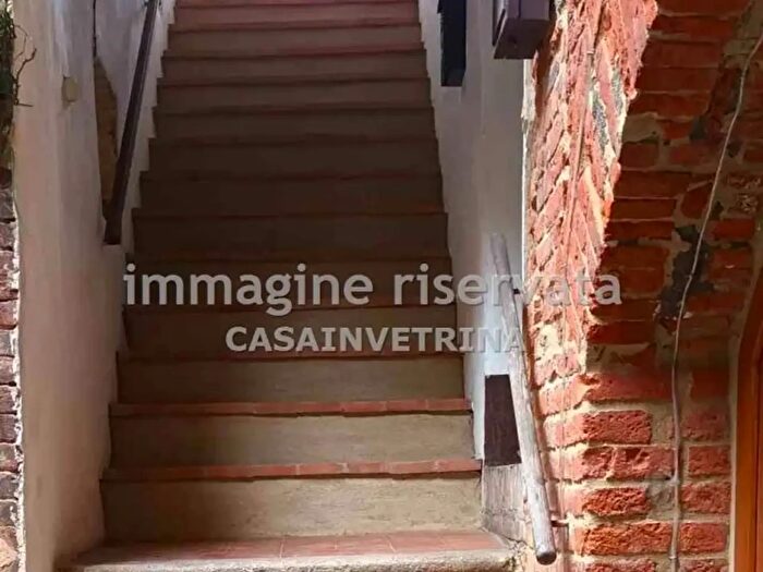 Appartamento trilocale in affitto in Via Mazzini, Campagnatico