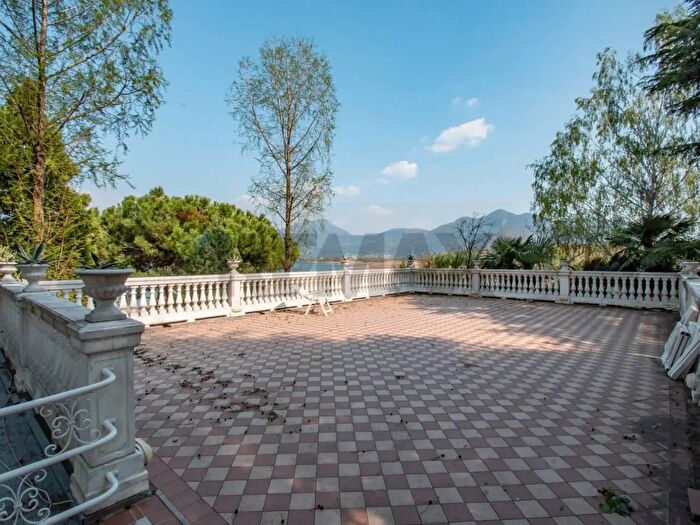 Appartamento bilocale in affitto in Via delle Santelle, Iseo