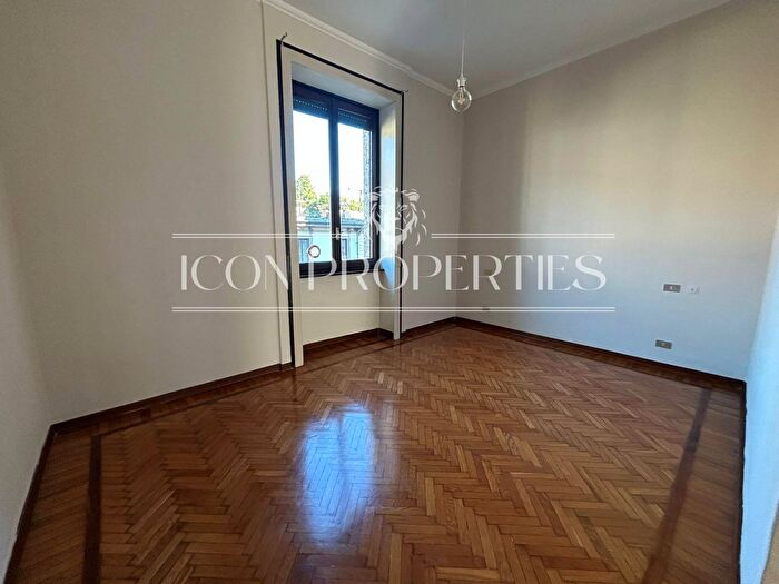 Appartamento trilocale in affitto in Via Giosue Carducci, Milano