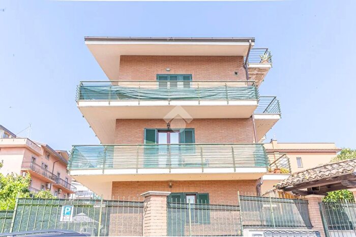 Appartamento bilocale in vendita in Via Trento, Castel Gandolfo