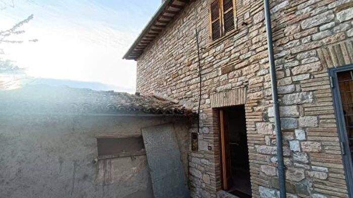 Appartamento trilocale in vendita in Camerino