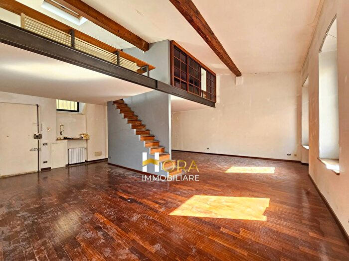 Appartamento trilocale in vendita in Borgo Pinti, Firenze