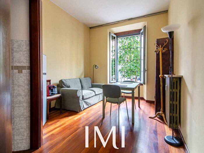 Appartamento bilocale in affitto in Piazza SantAgostino, Corso Genova, Milano