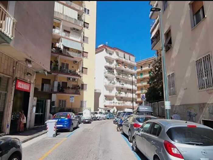 Appartamento quadrilocale in affitto in Via Mario Ruta, Pigna Omodeo, Napoli