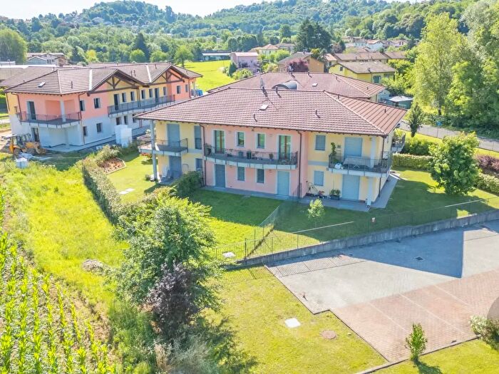 Appartamento bilocale in vendita in Via Ilaria Alpi, Daverio