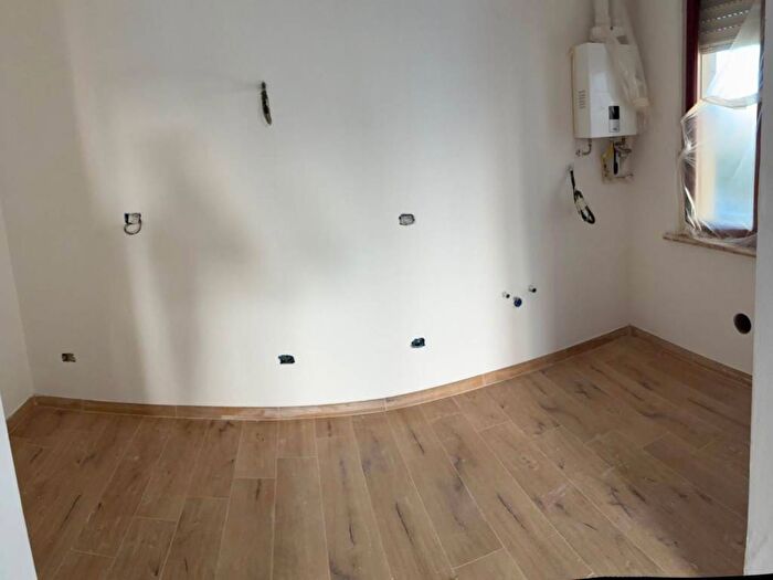 Appartamento con 5 locali in affitto in Via Provinciale Francesca Nord, Centro, Santa Maria a Monte