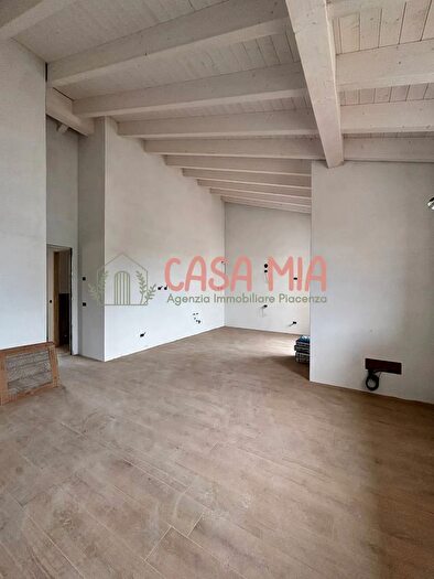 Appartamento trilocale in vendita in Via Guglielmo Marconi, Gossolengo