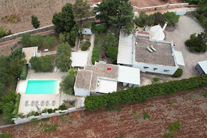 Casa con 7 locali in vendita in Via Monti del Duca, Martina Franca