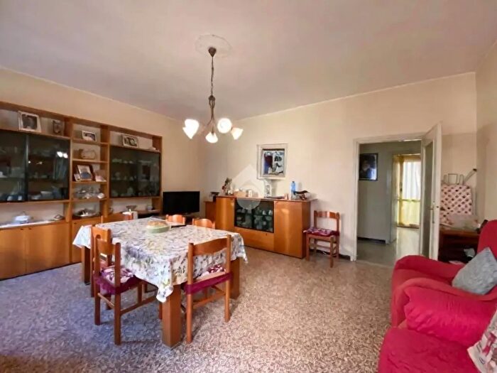 Appartamento quadrilocale in vendita in Via Ada Negri, Seregno