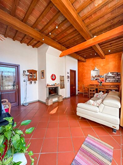 Casa con 6 locali in vendita in Via di Novoli, Lastra A Signa