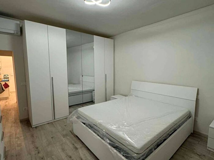 Appartamento trilocale in affitto in Via Taddea, Duomo, Firenze